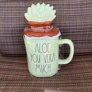 Rae Dunn Coffee mug with lid. NIB.